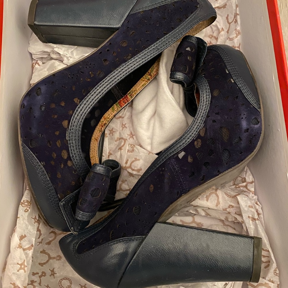Miss L Fire Retro Vintage Navy Eyelet Bow Heels